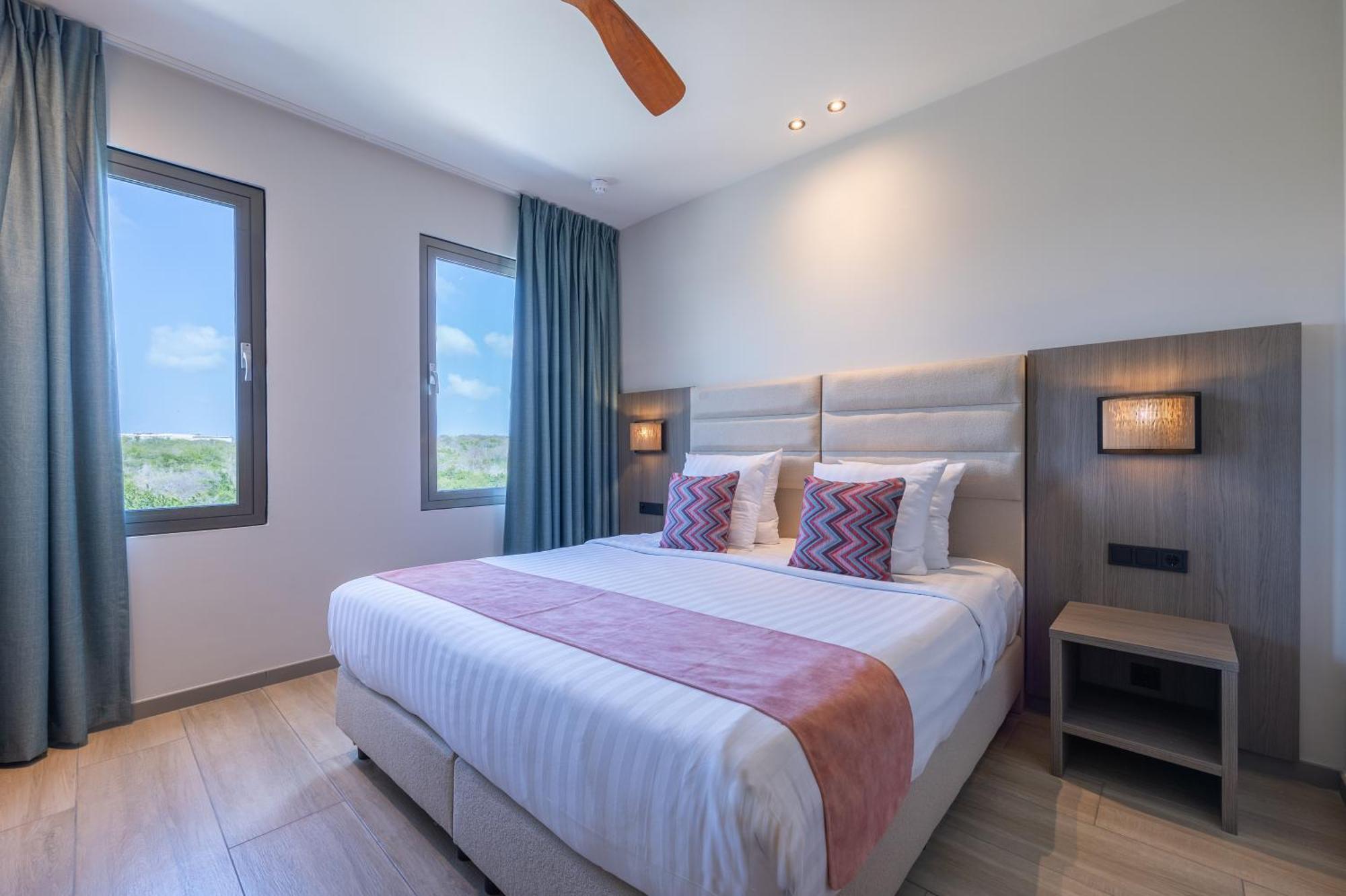 Dolphin Suites & Wellness Curacao วิลเลมสตัด ภายนอก รูปภาพ